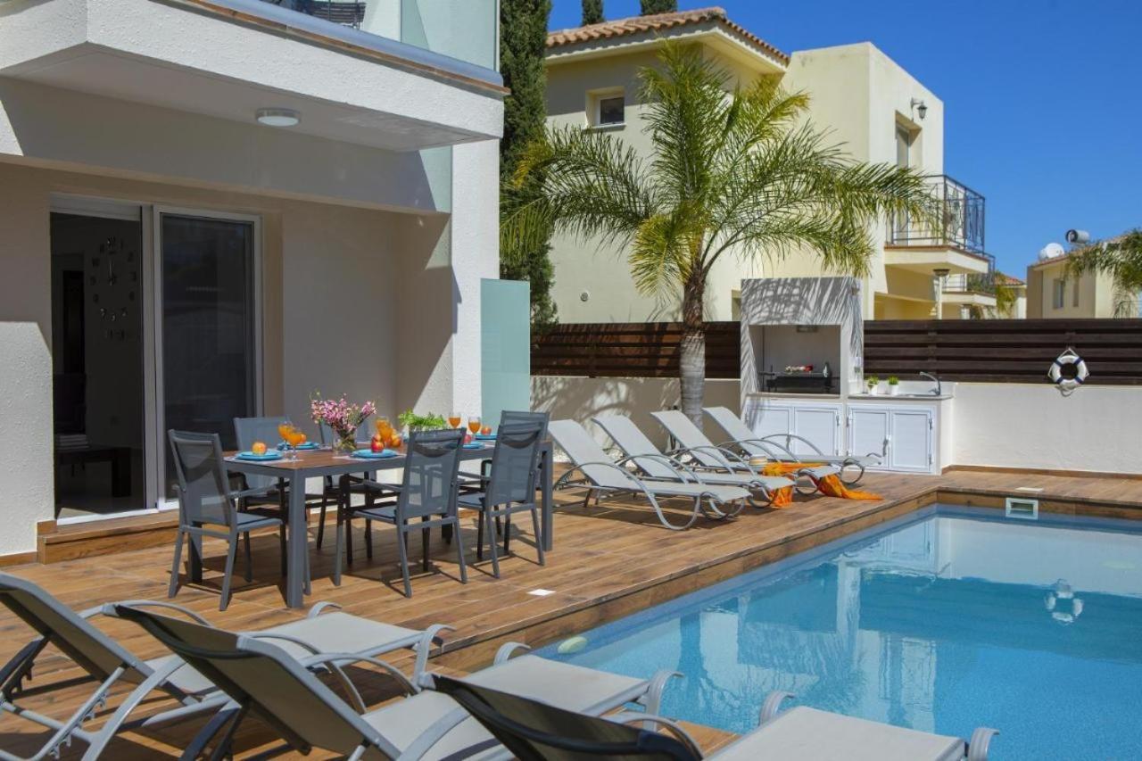 פרוטאראס Tsokkos Family Villa - Pool Garden 2' Walk To Beach מראה חיצוני תמונה